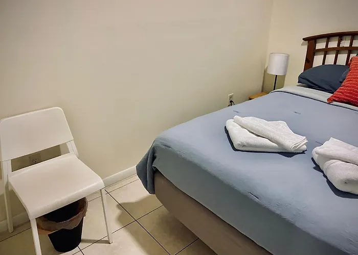 Private Room Near Miami Airport - Free Parking - 01